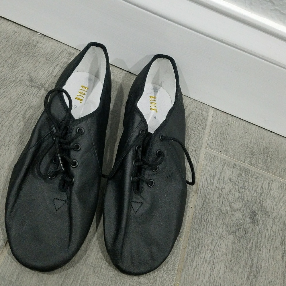 Size 6 jazz dance shoes Bloch